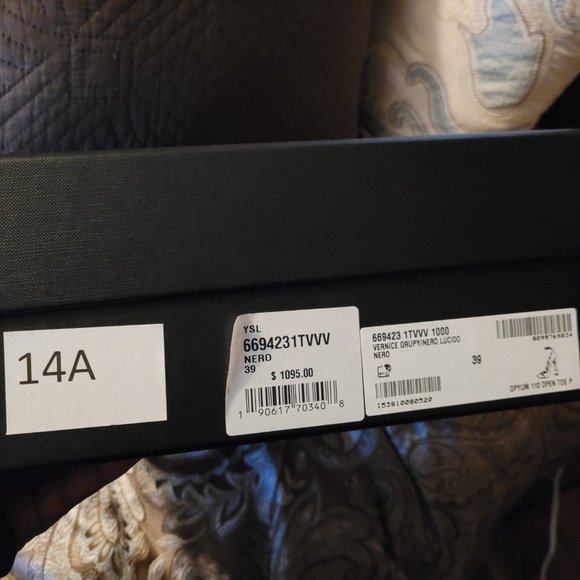 Open toe patent leather YSL designer heels - Picture 3 of 5